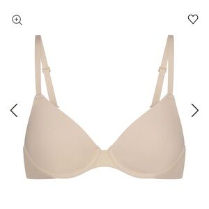 Skims Fits Everybody T-Shirt Demi Bra